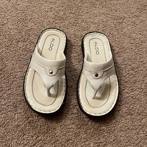 Aldo kids flip flops